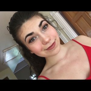 Meet your Posher, Mayra